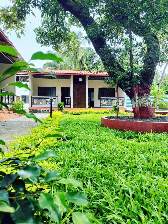 Happy Holiday Alibaug Hotel Alibag Exterior photo