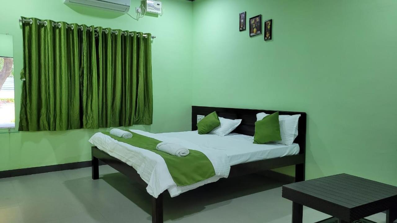 Happy Holiday Alibaug Hotel Alibag Exterior photo